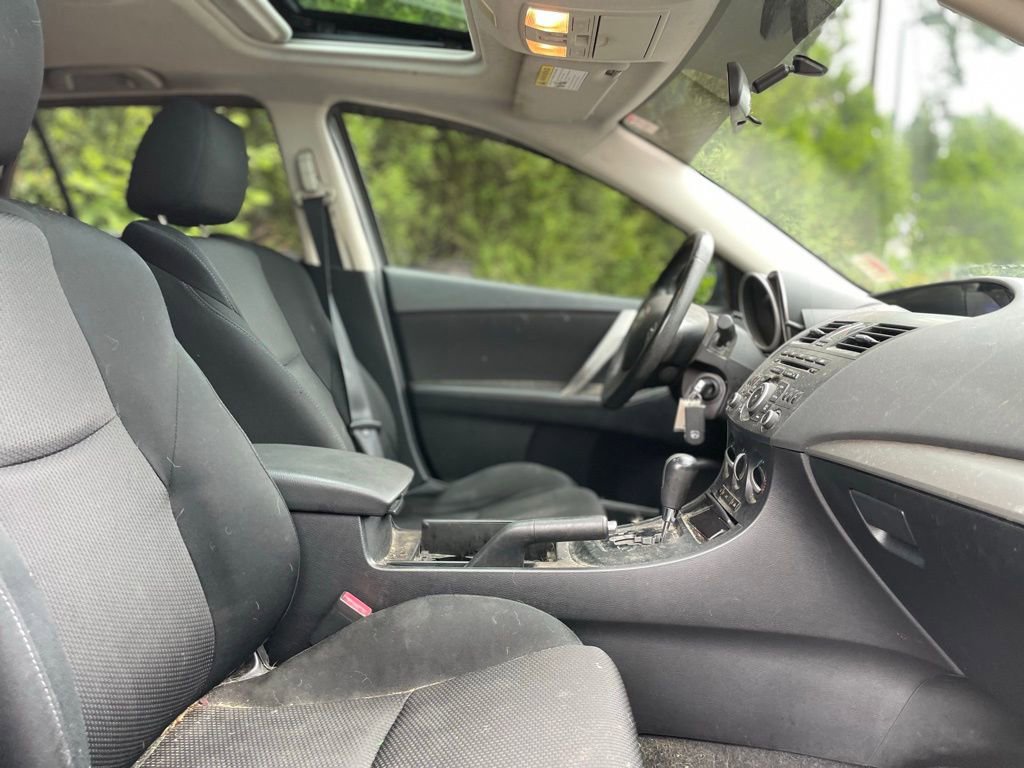 Used 2012 MAZDA MAZDA3 s Touring FWD image 21
