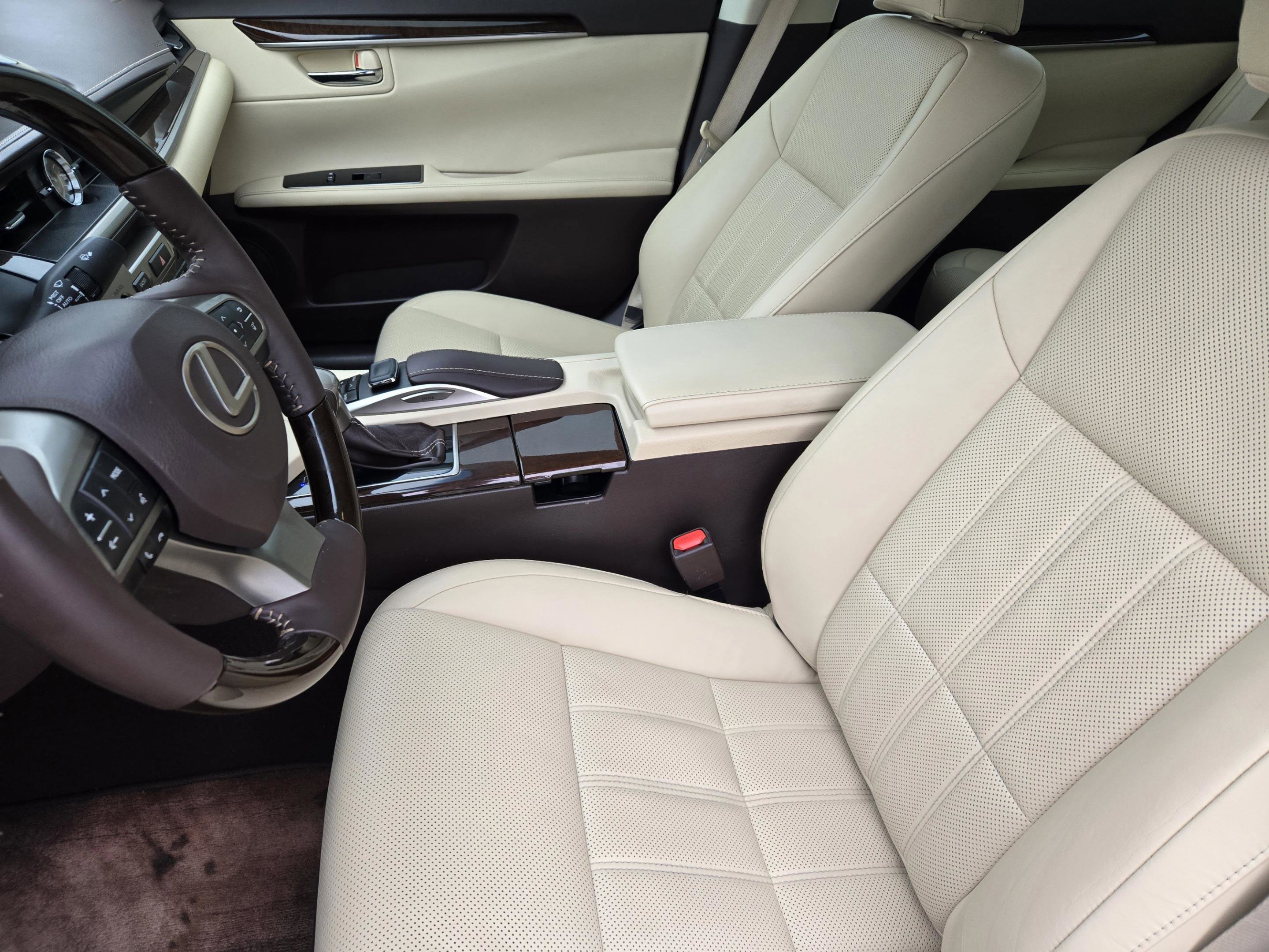 Used 2017 Lexus ES 350 w/ Luxury Package FWD image 9