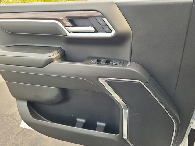 Used 2025 Chevrolet Silverado 1500 LT image 13