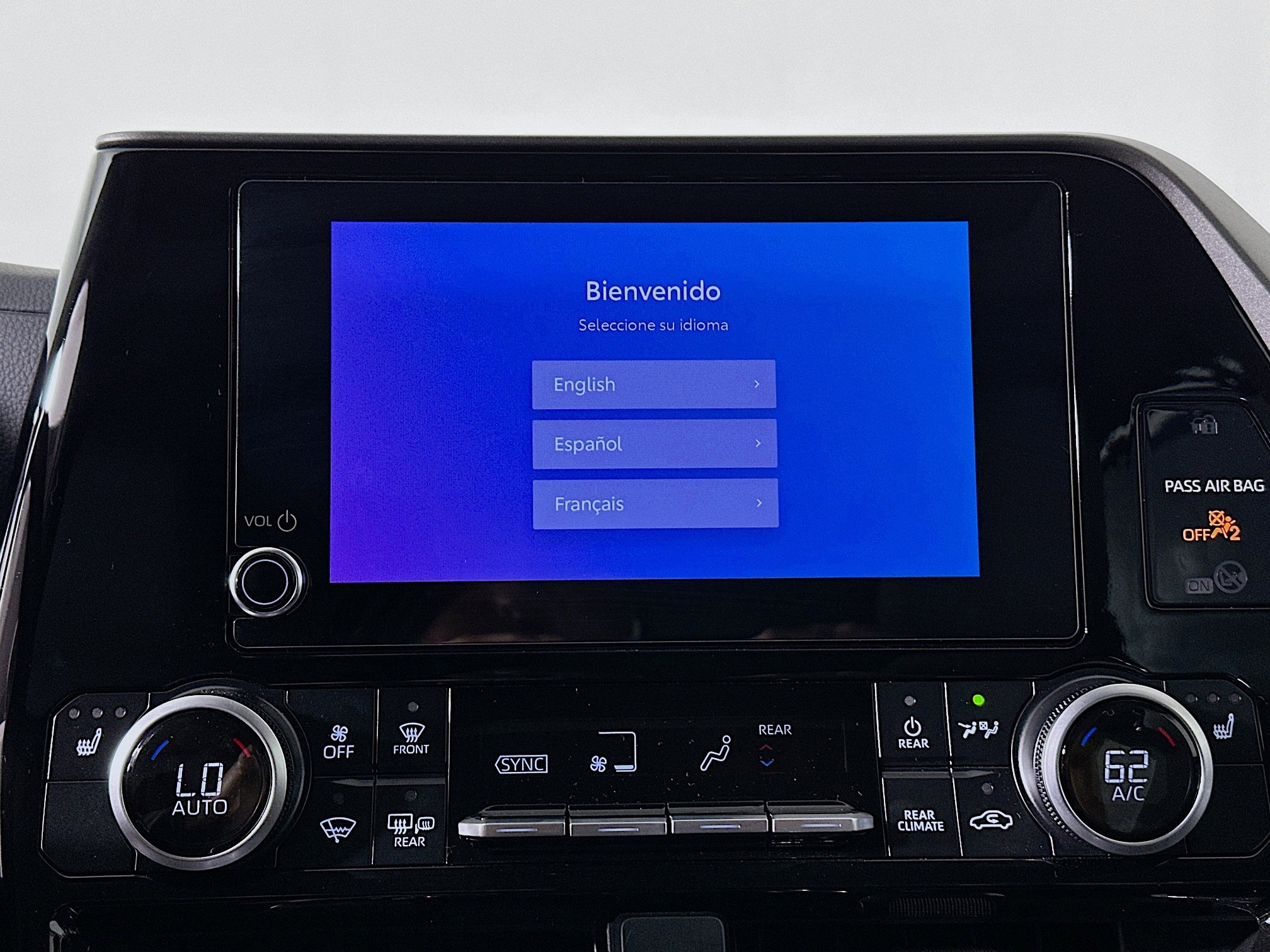 Used 2026 Toyota Highlander XLE image 24