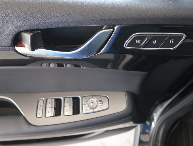 Used 2021 Hyundai Palisade Limited FWD image 18
