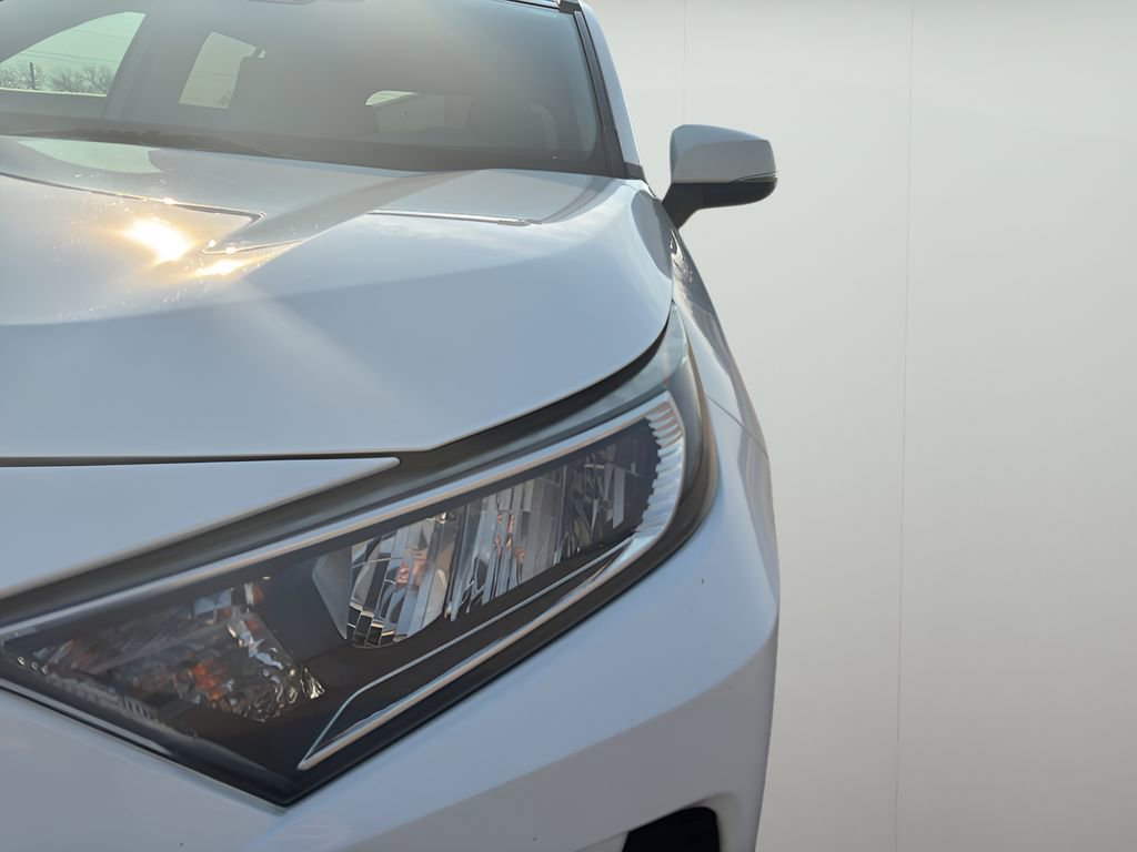 Used 2019 Toyota RAV4 XLE w/ Convenience Package AWD/4WD image 9