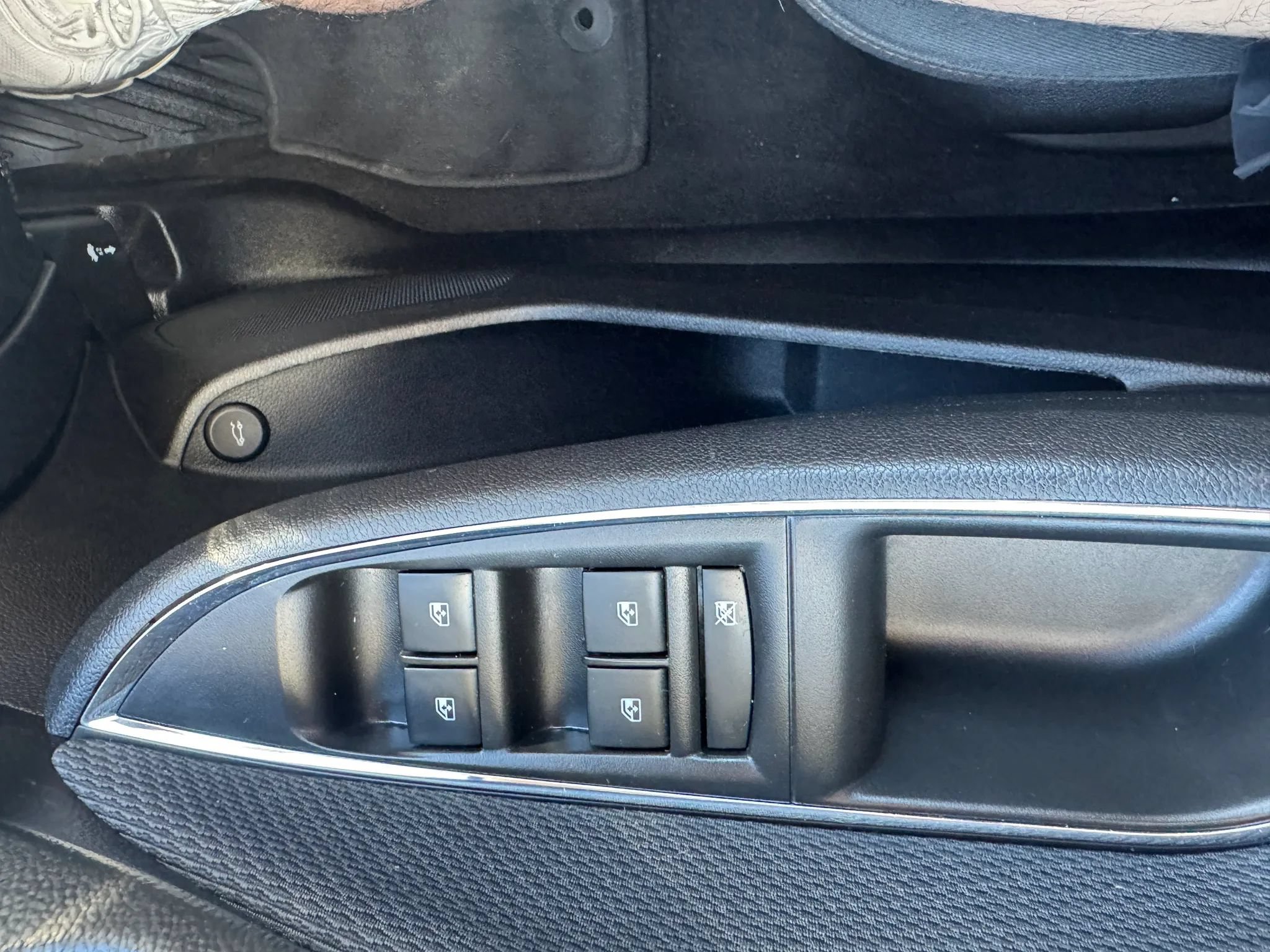 Used 2018 Chevrolet Cruze LS FWD image 11