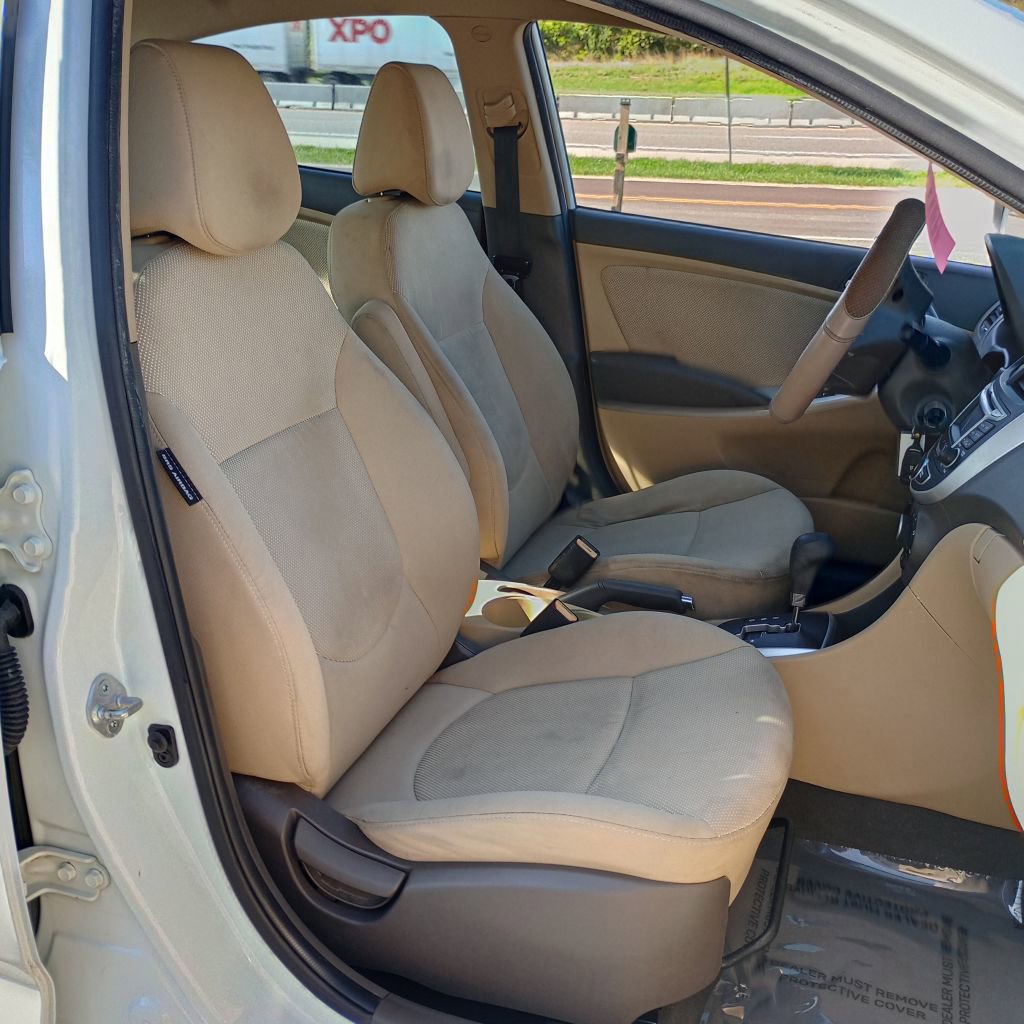 Used 2013 Hyundai Accent GLS image 22