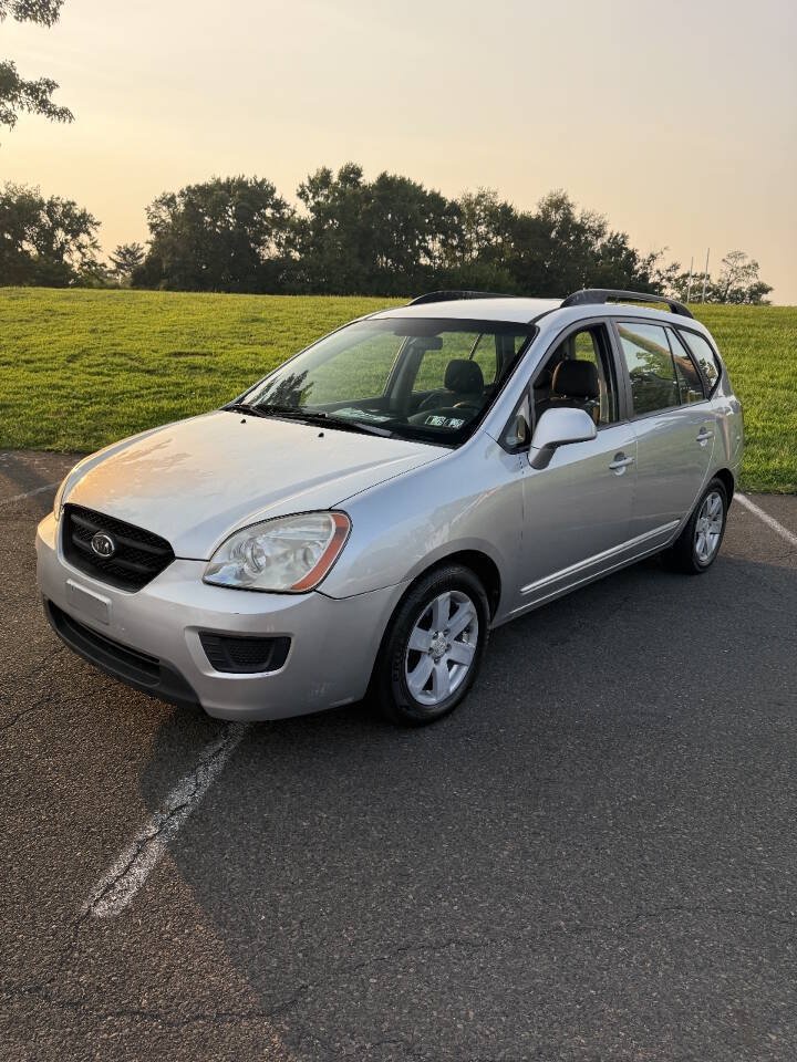 Used 2009 Kia Rondo LX FWD image 3