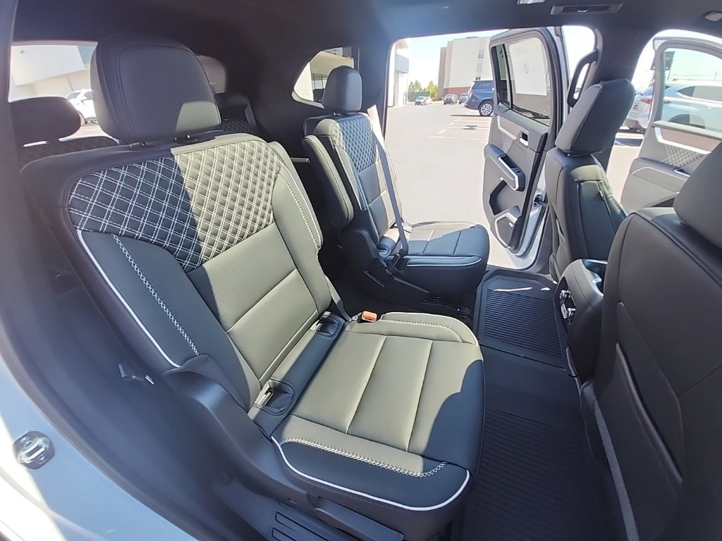 New 2026 GMC Acadia Denali w/ Super Cruise Package image 18