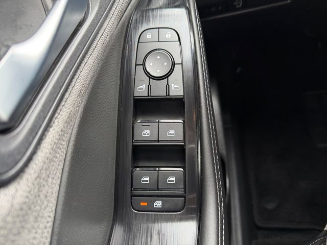 Used 2023 Nissan Rogue SV image 17