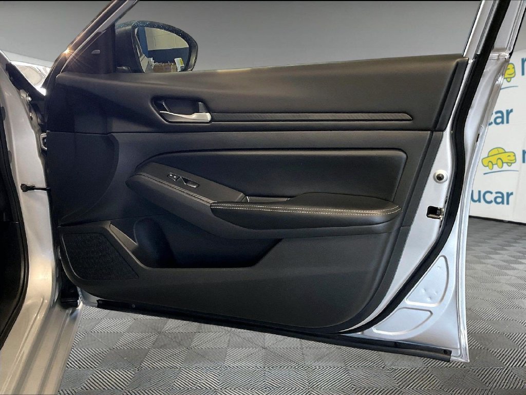 Certified 2024 Nissan Altima 2.5 SV FWD image 12