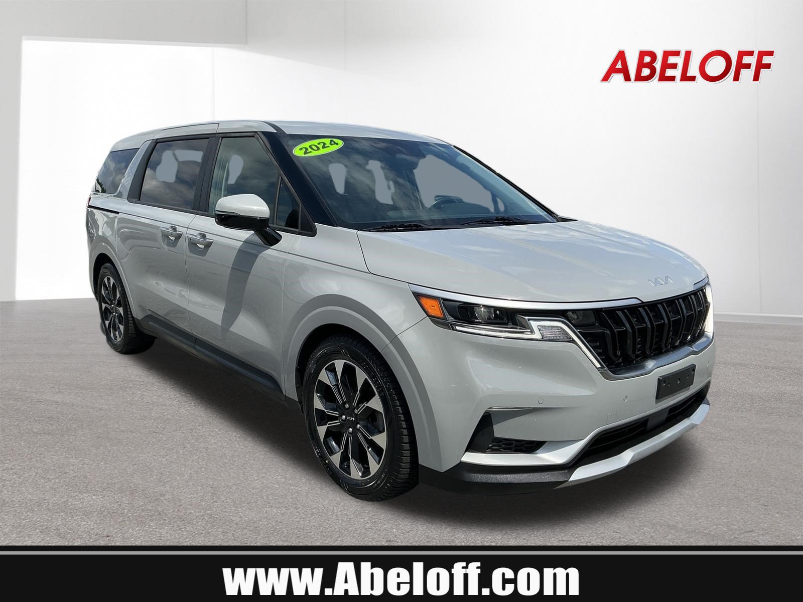 Used 2024 Kia Carnival EX FWD image 1