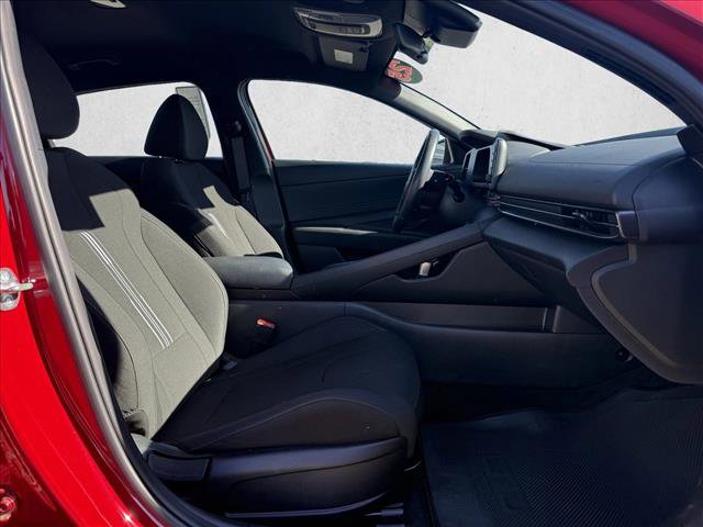Certified 2025 Hyundai Elantra Sport w/ Cargo Package image 19