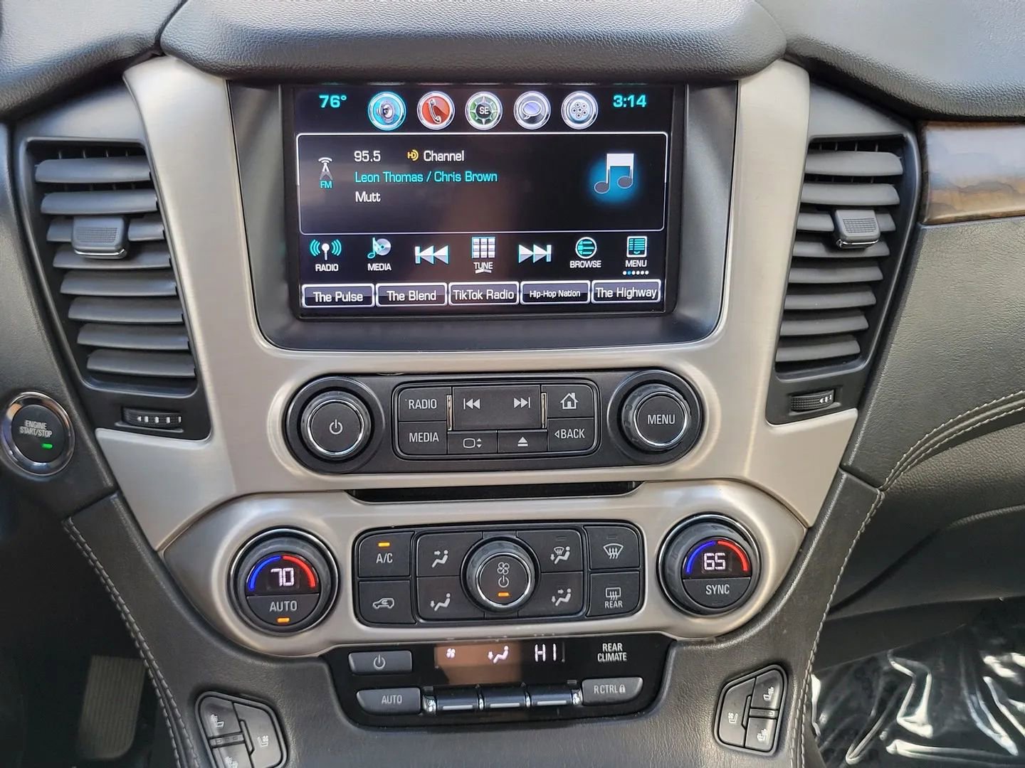 Used 2018 GMC Yukon XL Denali w/ Open Road Package image 20