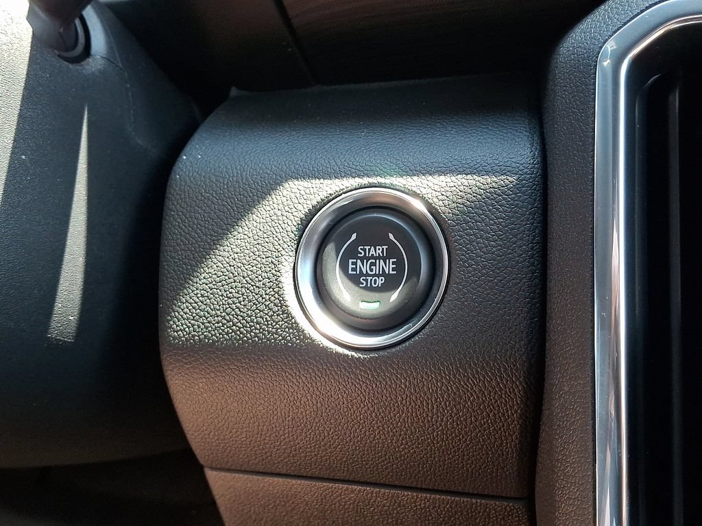 New 2026 GMC Acadia Elevation w/ Elevation Premium Package FWD image 17