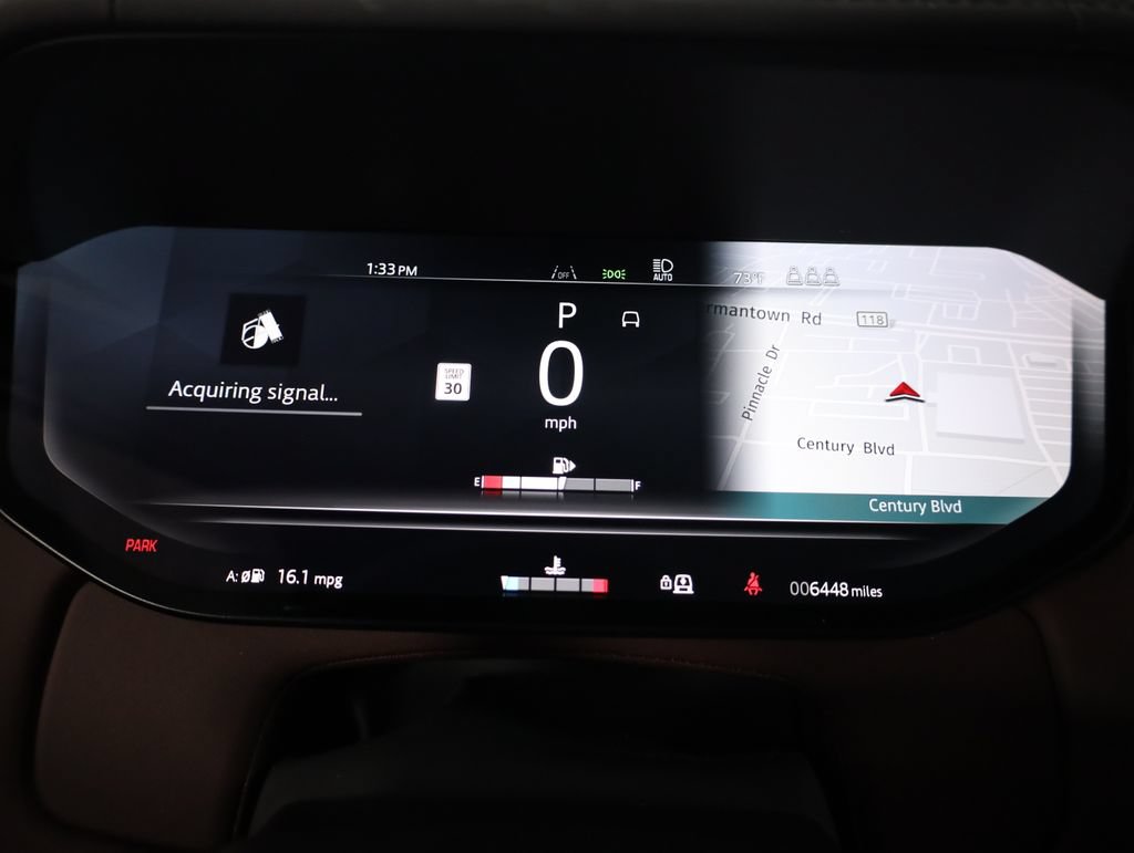 Used 2025 Land Rover Range Rover SE AWD/4WD image 18