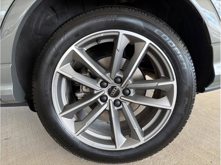 Used 2023 Audi Q3 2.0T Premium Plus image 32