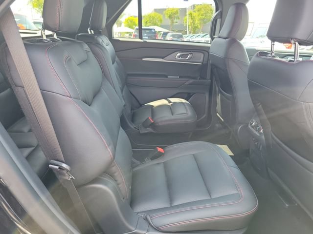 Used 2026 Ford Explorer ST-Line w/ ST-Line Street Pack RWD image 19