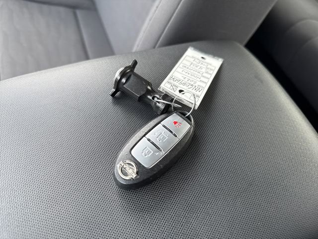 Used 2021 Nissan Frontier SV w/ Midnight Edition Floor Mats image 26