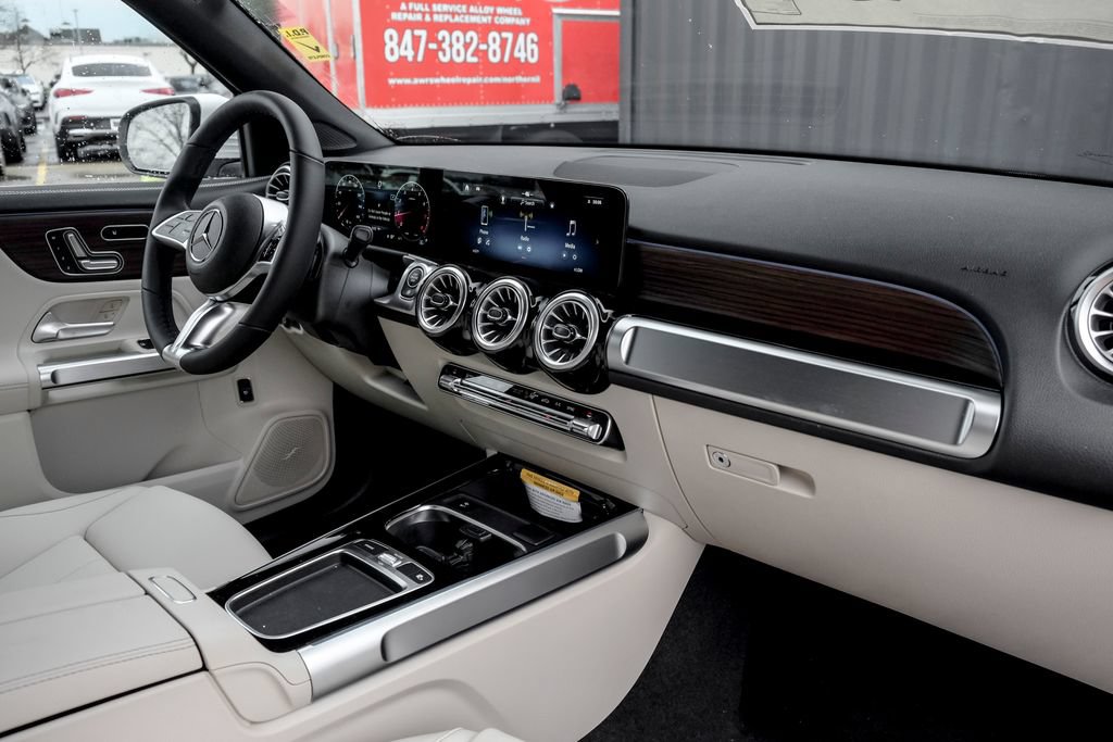 New 2026 Mercedes-Benz GLB 250 4MATIC image 22