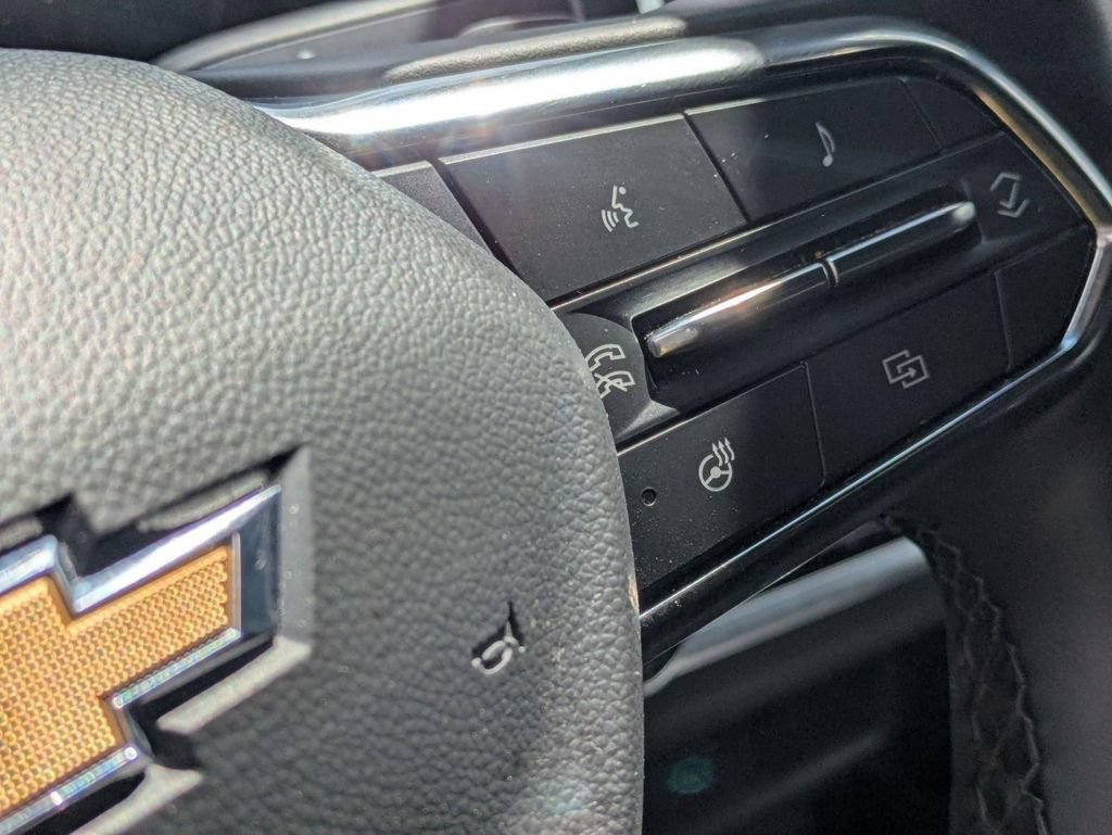 Used 2025 Chevrolet Equinox LT FWD image 20