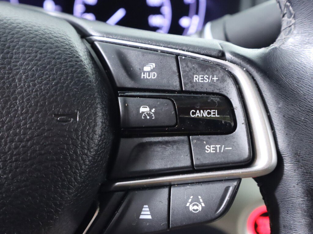 Used 2021 Honda Accord Touring image 14