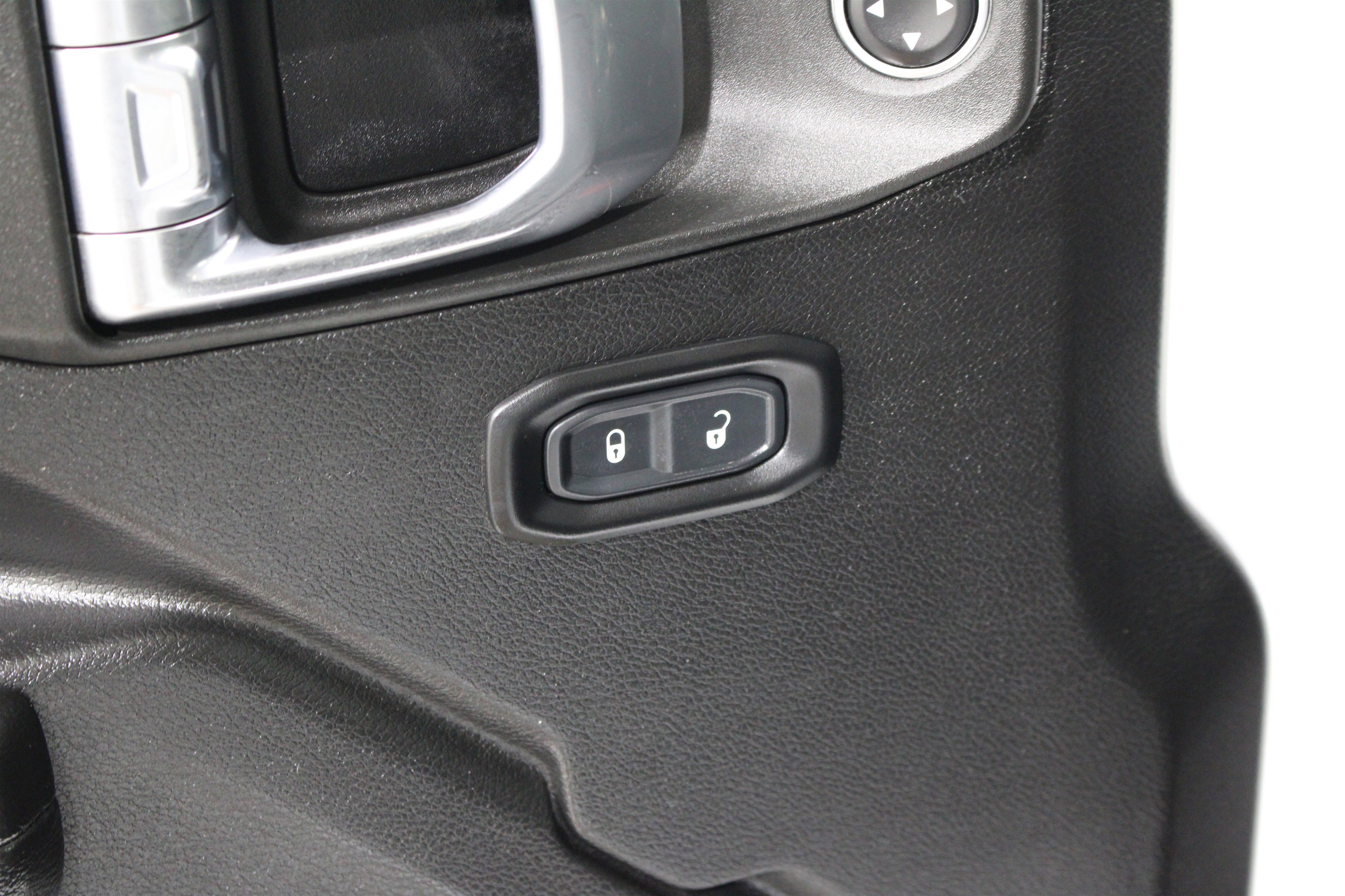 Used 2021 Jeep Gladiator Sport AWD/4WD image 7