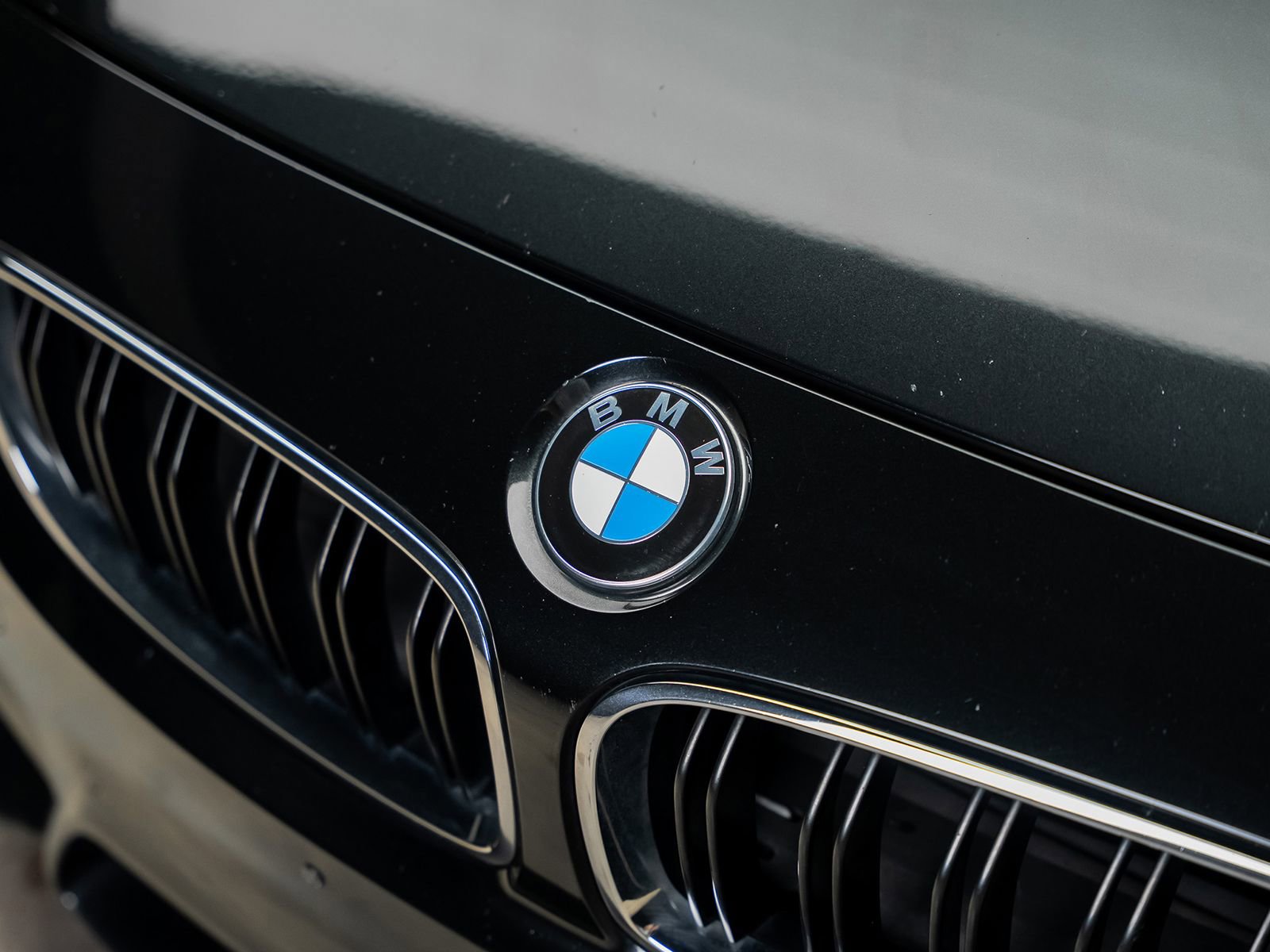 Used 2015 BMW M4 Convertible image 12