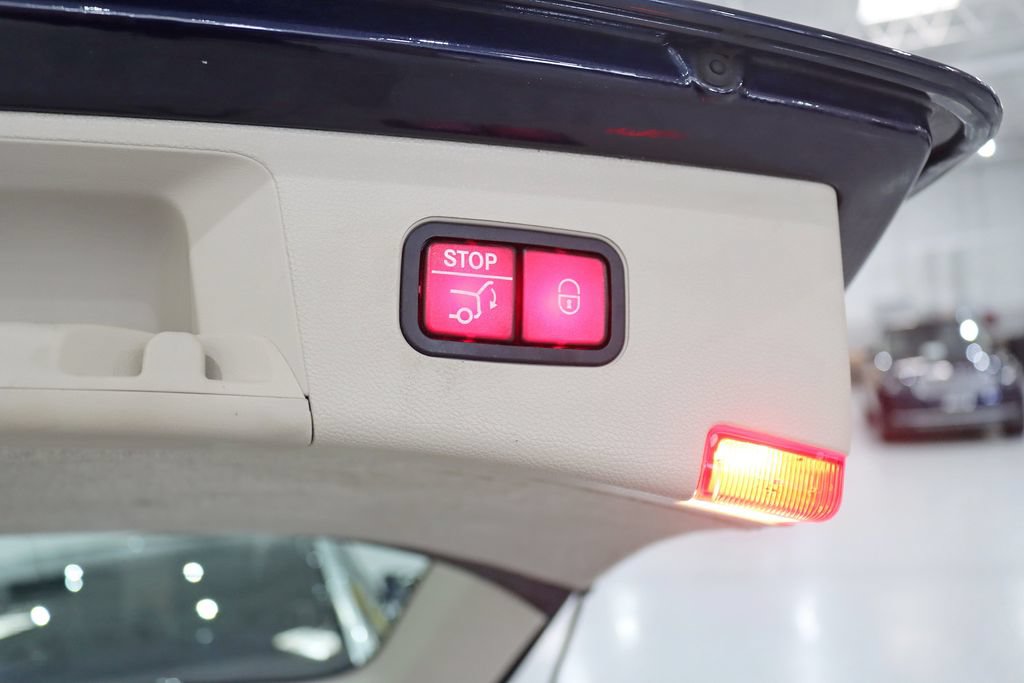 Used 2016 Mercedes-Benz E 350 4MATIC Wagon w/ Premium Package image 38