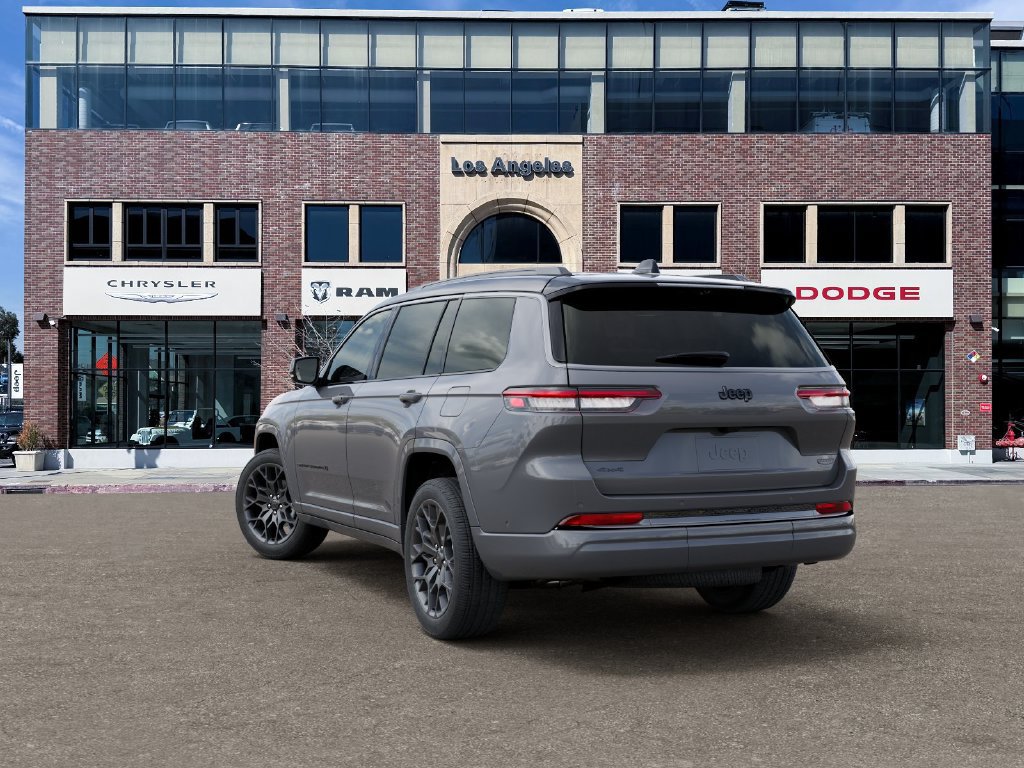 New 2027 Jeep Grand Cherokee L Summit AWD/4WD image 3