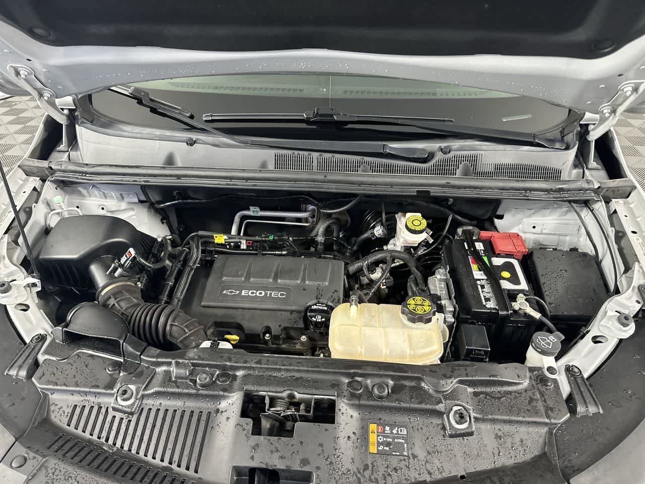 Used 2019 Chevrolet Trax LT w/ LT Convenience Package AWD/4WD image 19