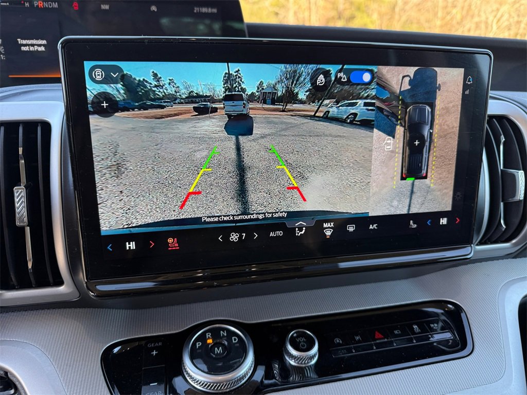 Used 2025 Ford Expedition Active image 23