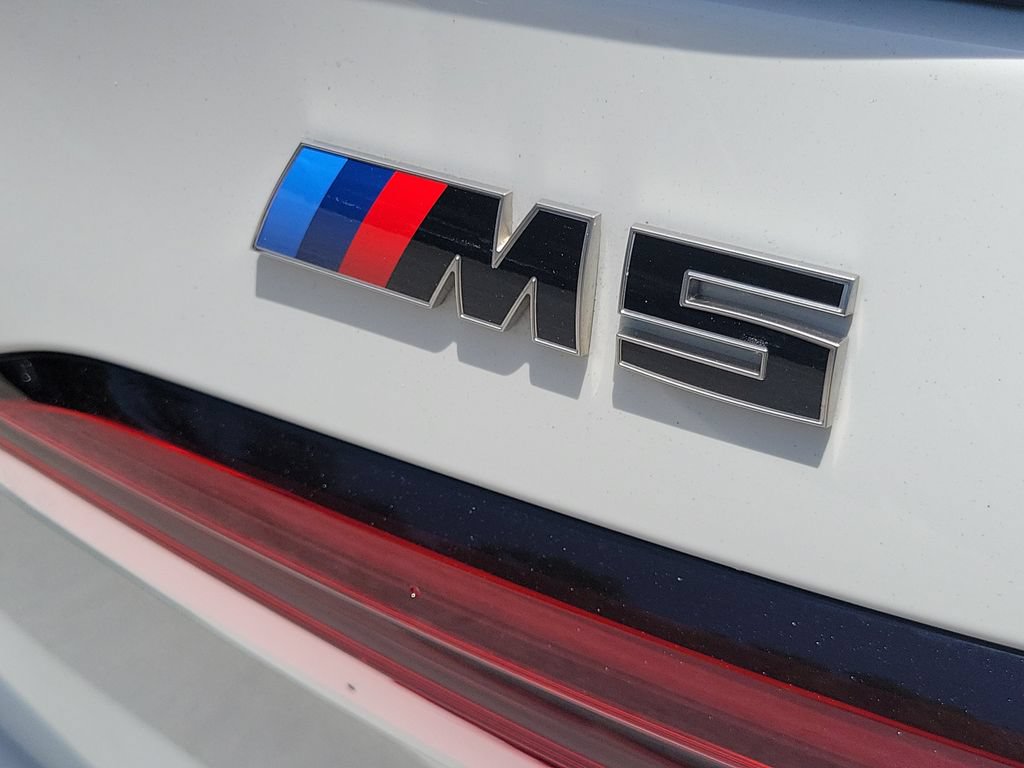 Used 2026 BMW M5 w/ Carbon Package AWD/4WD image 11