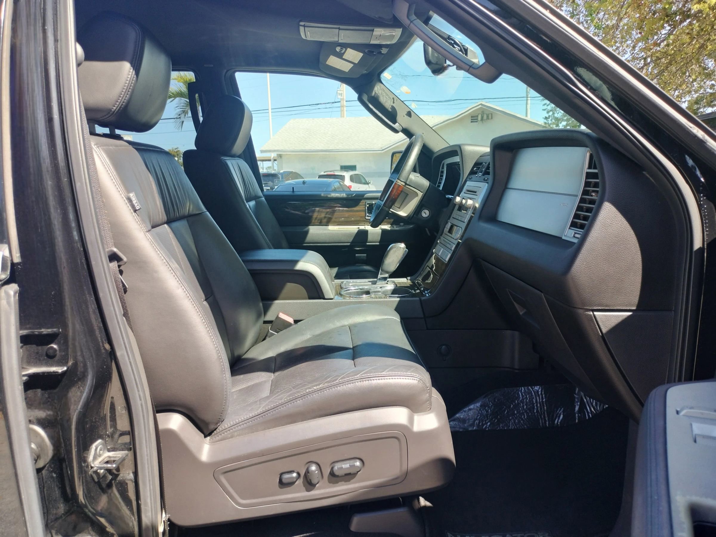 Used 2008 Lincoln Navigator 2WD image 18