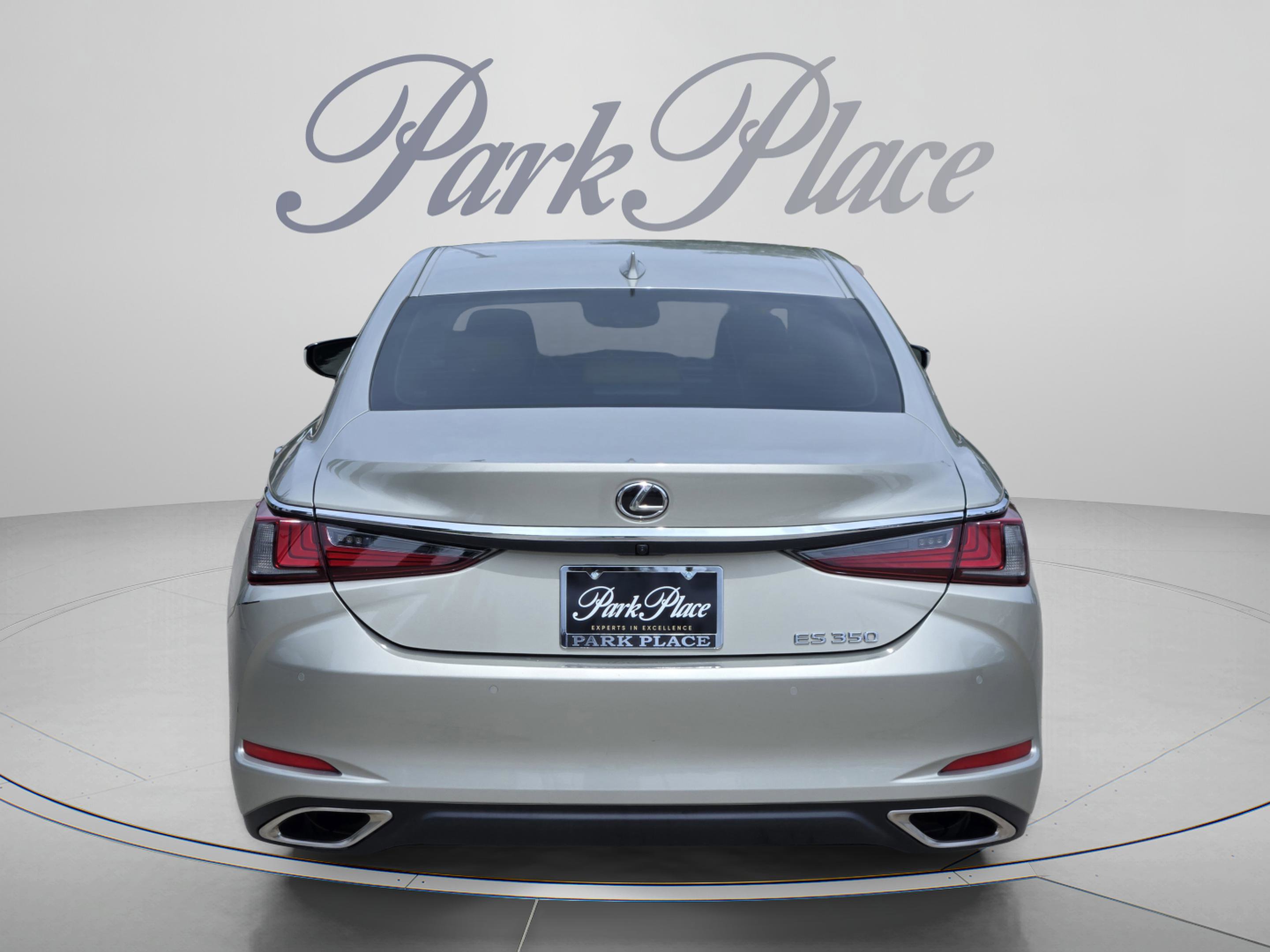 Used 2025 Lexus ES 350 w/ Premium Package FWD image 4