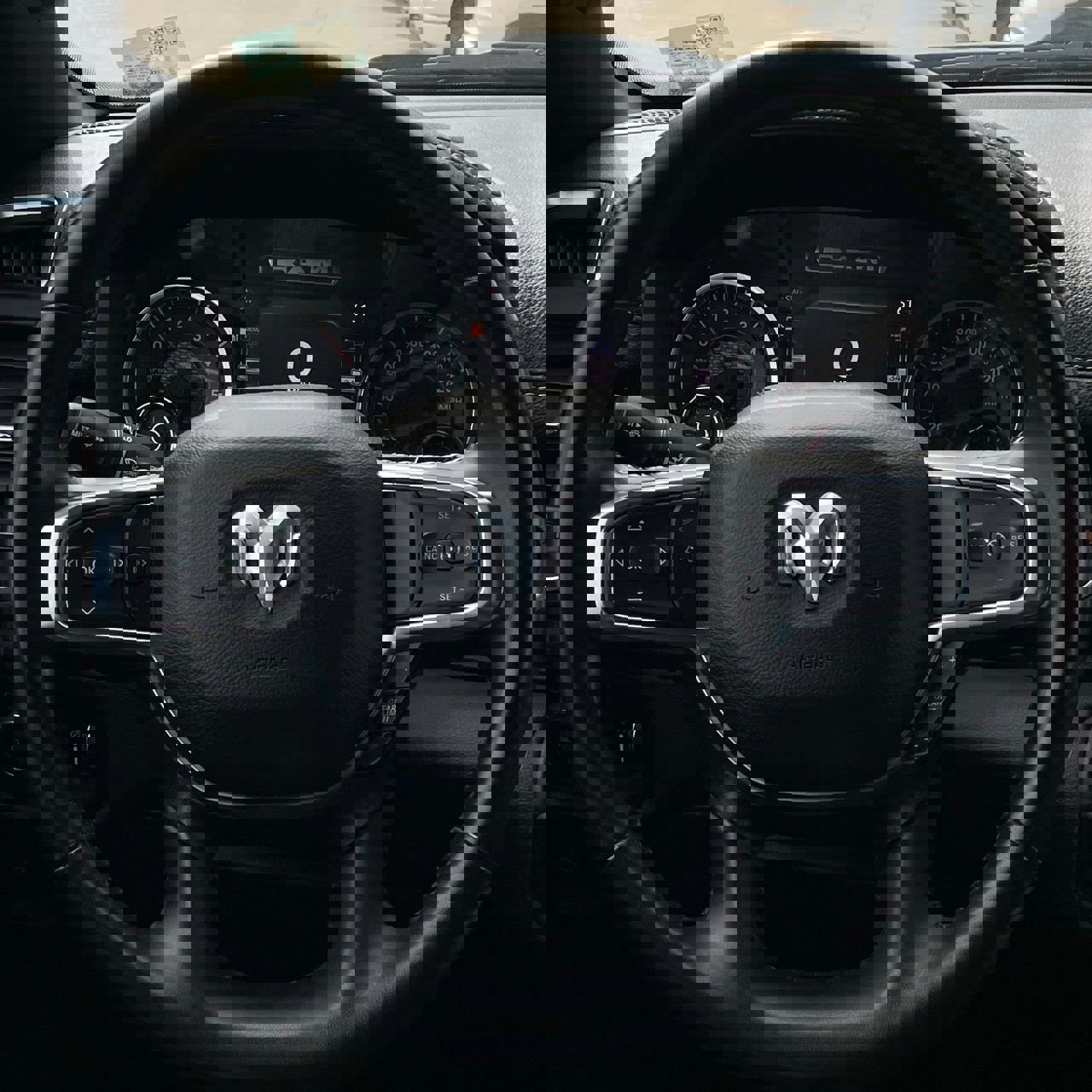 Used 2024 RAM 1500 Laramie image 12