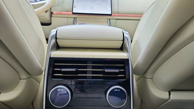 Used 2024 Land Rover Range Rover SE AWD/4WD image 50