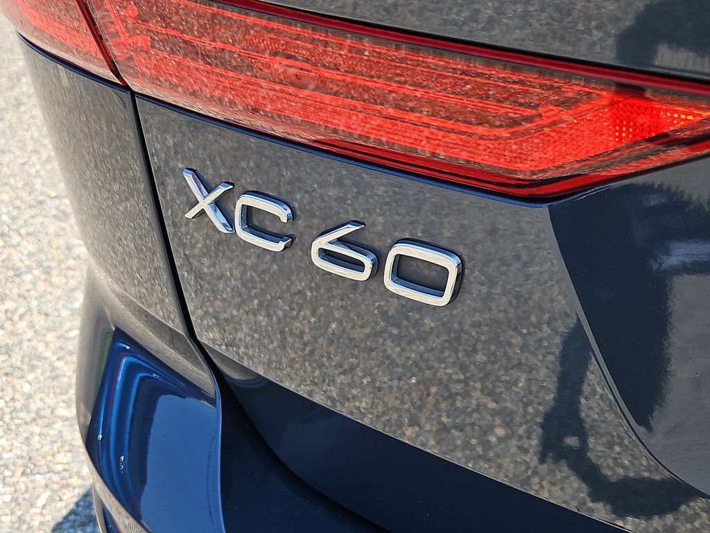Used 2022 Volvo XC60 B5 Inscription w/ Climate Package AWD/4WD image 12