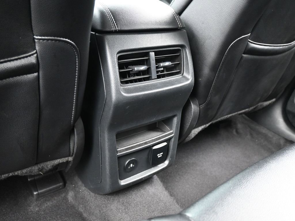 Used 2022 Ford Edge Titanium image 34