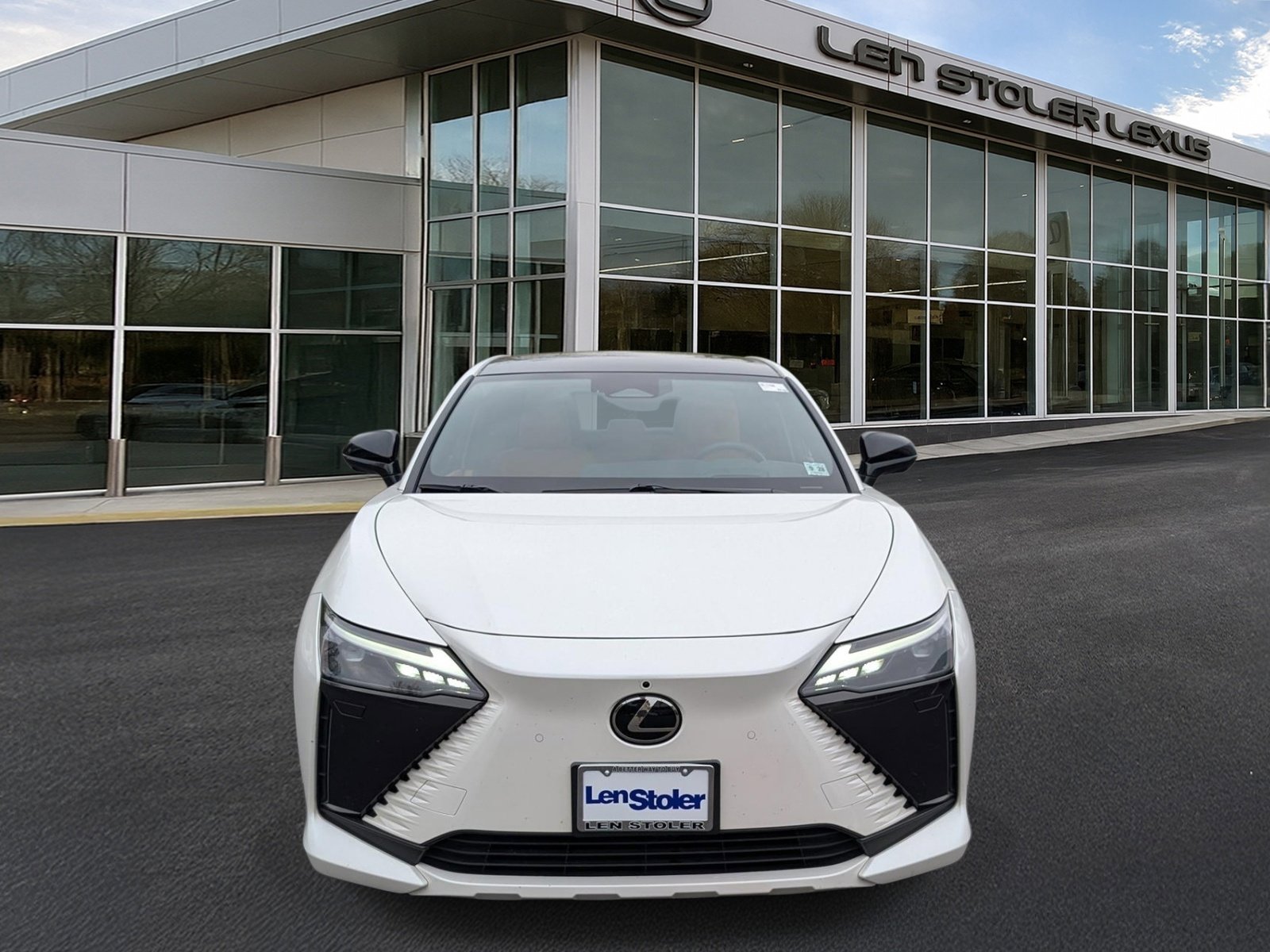 Used 2023 Lexus RZ 450e Premium w/ Accessory Package (2T) AWD/4WD image 8