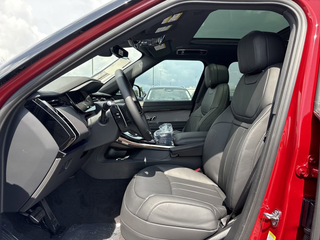 New 2025 Land Rover Range Rover Sport Dynamic SE image 4