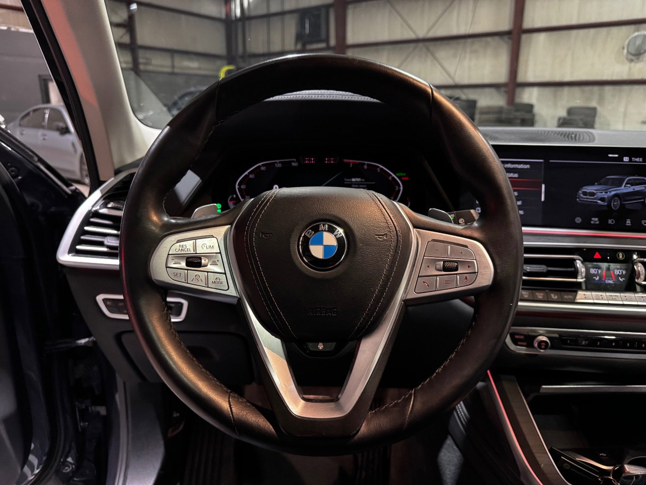 Used 2020 BMW X7 xDrive40i w/ Premium Package image 32