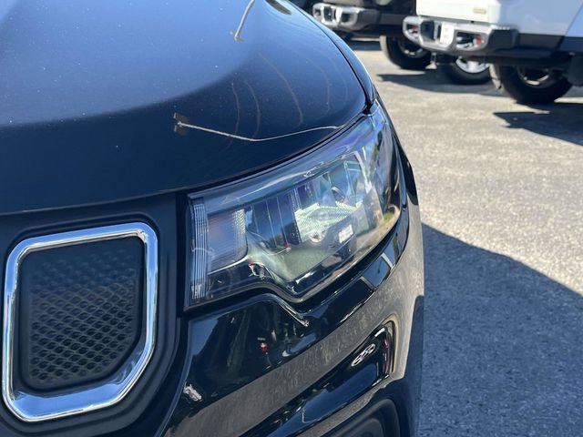 Used 2022 Jeep Compass Latitude image 9