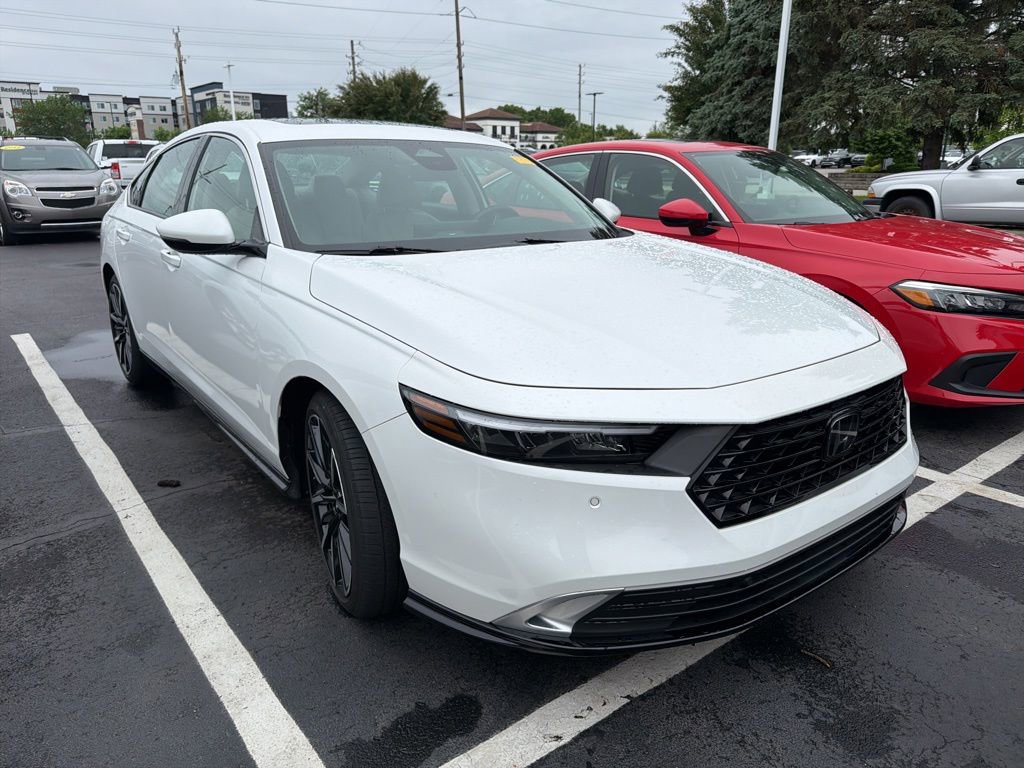Used 2023 Honda Accord Touring image 4