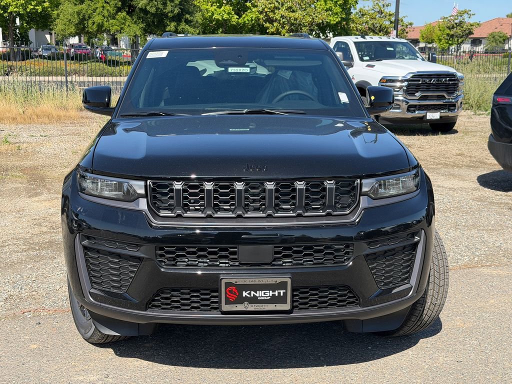 New 2026 Jeep Grand Cherokee L 4WD image 4