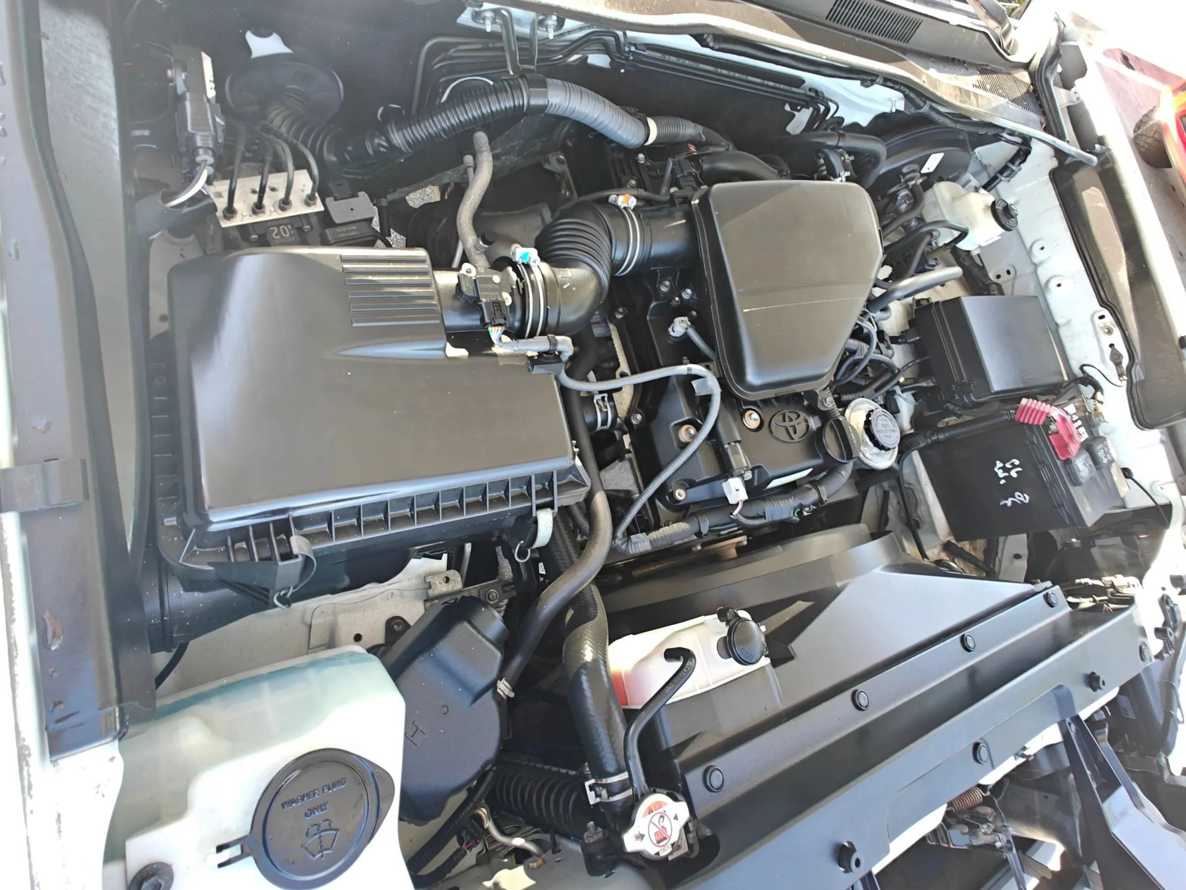 Used 2017 Toyota Tacoma SR RWD image 23
