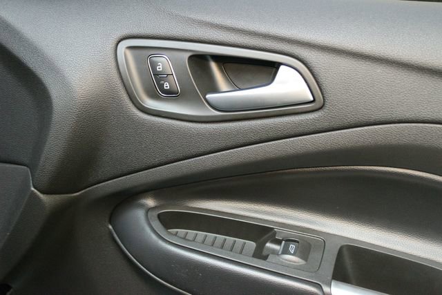 Used 2019 Ford Escape SEL image 9