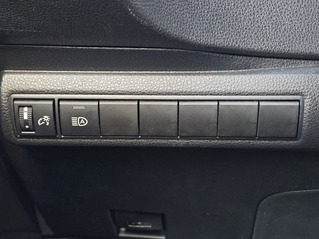 Used 2022 Toyota Corolla SE image 18