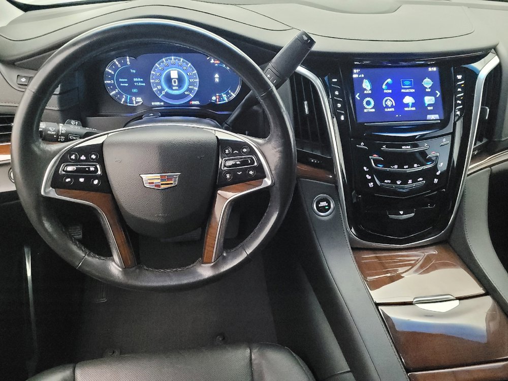 Used 2019 Cadillac Escalade Luxury w/ Escalade Sport Edition image 22