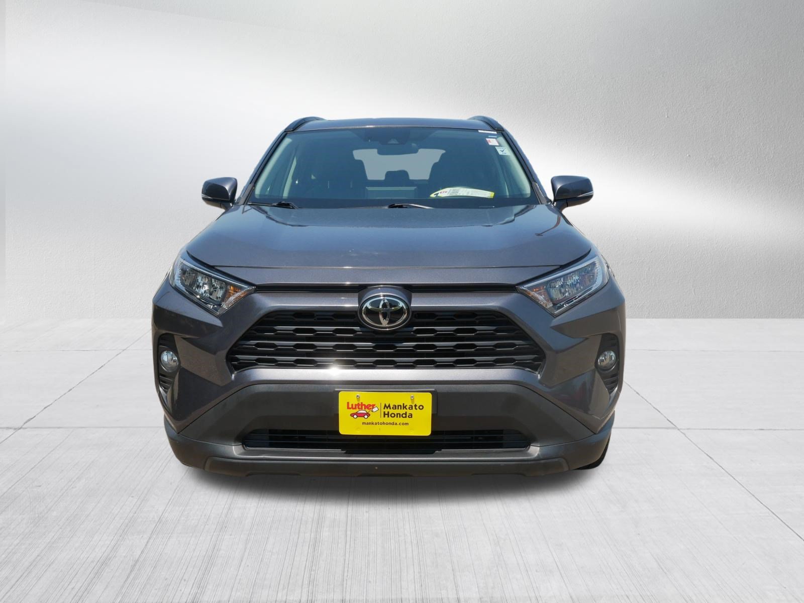 Used 2021 Toyota RAV4 XLE Premium AWD/4WD image 2