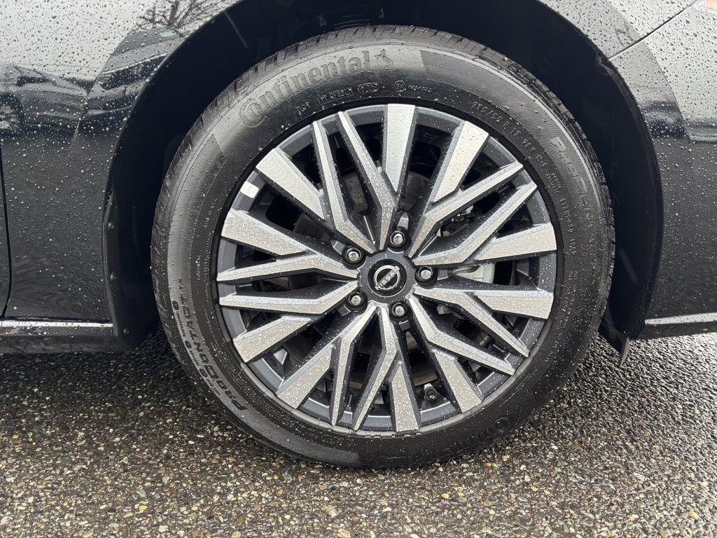 Used 2025 Nissan Altima 2.5 SV image 9
