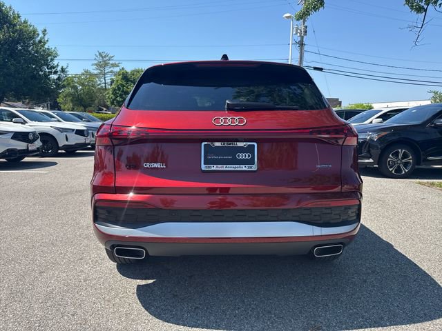 Used 2025 Audi Q5 Premium Plus w/ Premium Plus AWD/4WD image 5