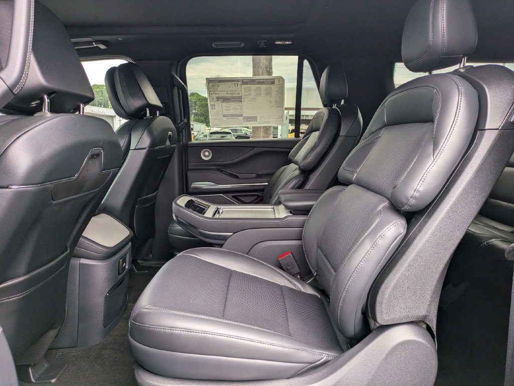 New 2027 Lincoln Navigator L Reserve w/ Jet Appearance Package AWD/4WD image 15
